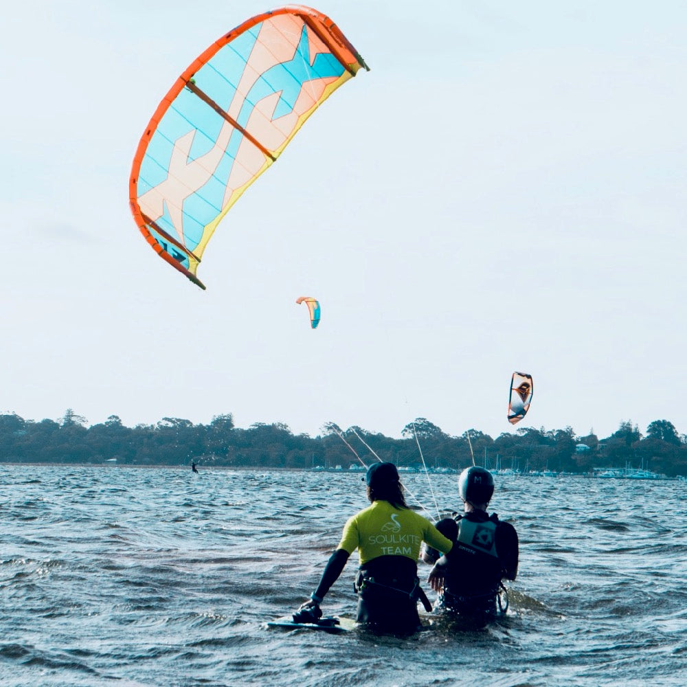 LESSON 1 - KITEBOARDING DISCOVERY (2HOUR). (Valid for Season 2023/24 . Oct 2023 - April 2024)
